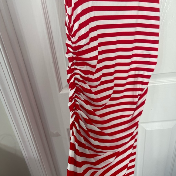 Like New - Women’s Maternity Maxi Dress w/ruched sides - Large - Picture 3 of 3
